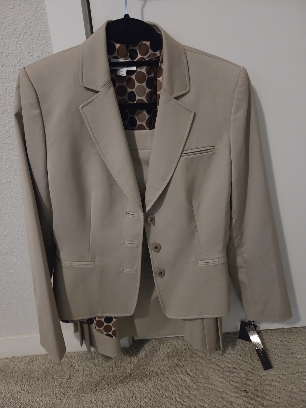 NWT Tahari (Arthur S.L) Tan Beige 3 Piece Blazer, Skirt And Top - Suit Set